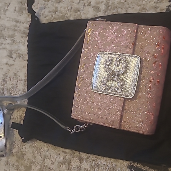 Handbag - Picture 3 of 4